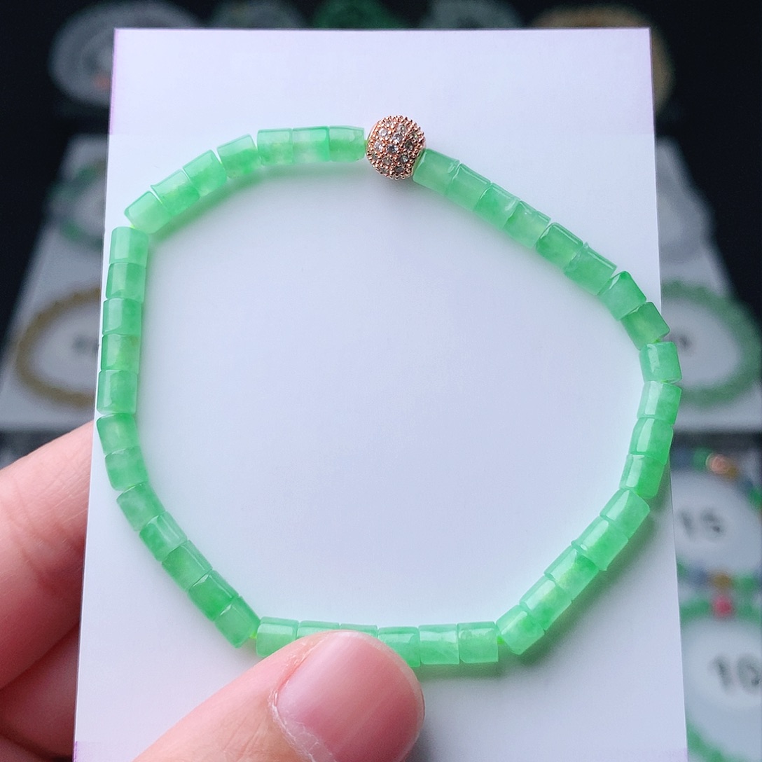 翡翠手串未镶嵌翡翠