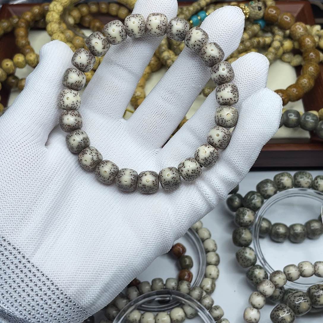 星月菩提手串运**鹏10×9糯冰大眼睛A25