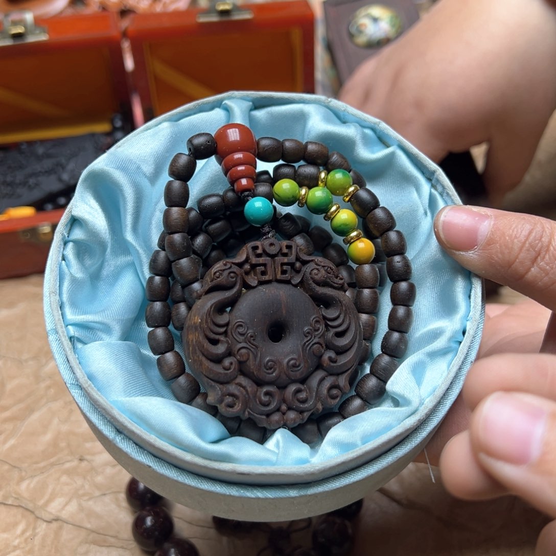 大叶紫檀（黑酸枝木类）