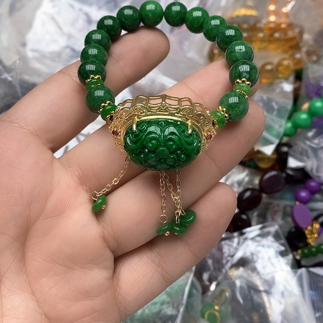翡翠未镶嵌戒指88