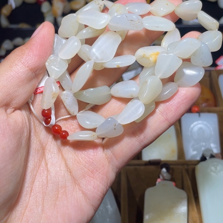 J***N和田玉未镶嵌手链