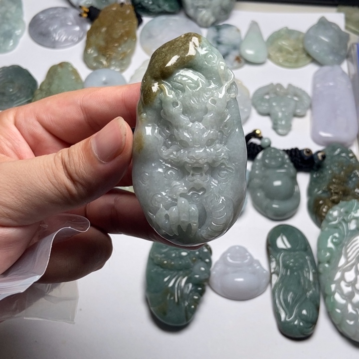 颈饰未镶嵌翡翠龙牌37
