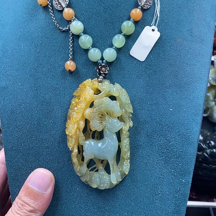 【闪购商品】蛇纹石玉未镶嵌吊坠