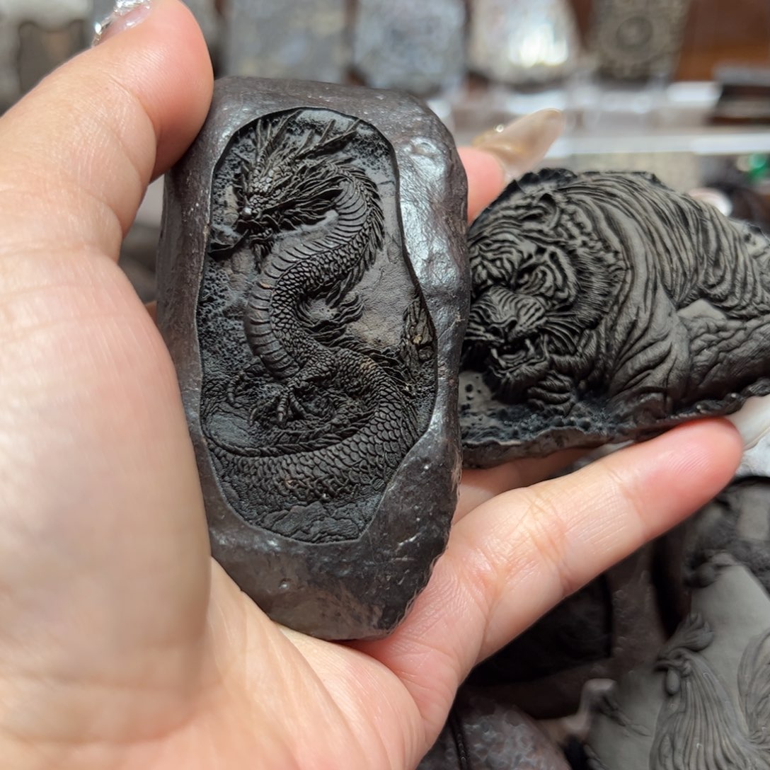 乾****小石头基金经理哈哈哈哈