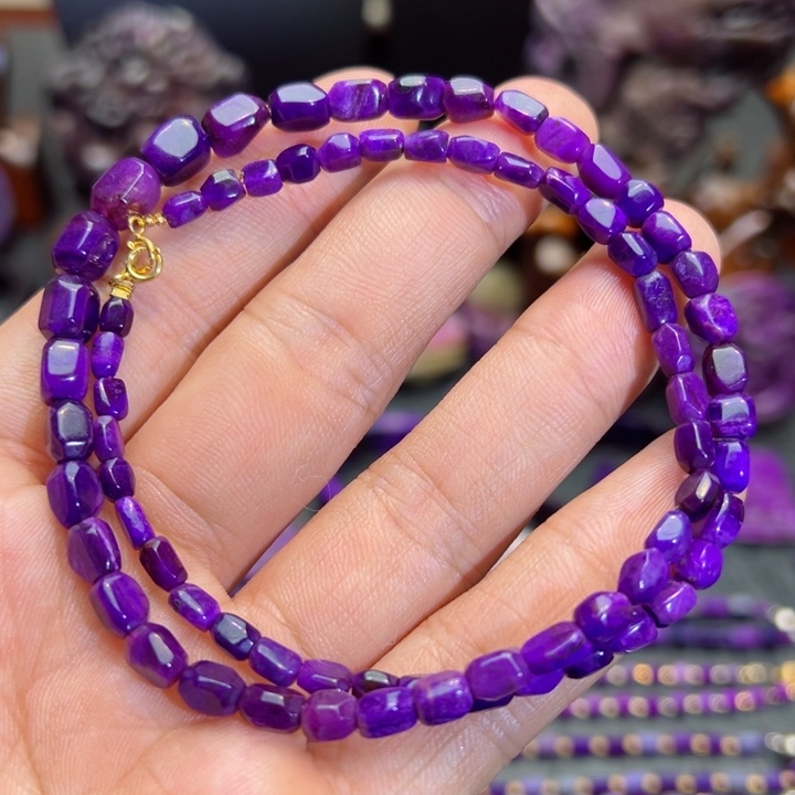 苏纪石（舒俱来）项链18K金镶嵌