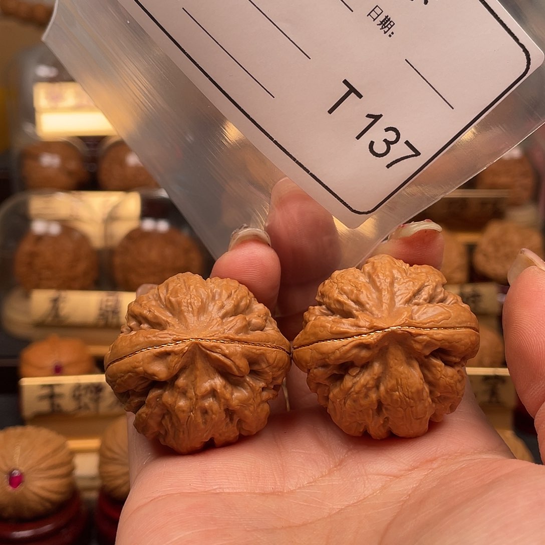 文玩核桃把件L****生38霸王龙137