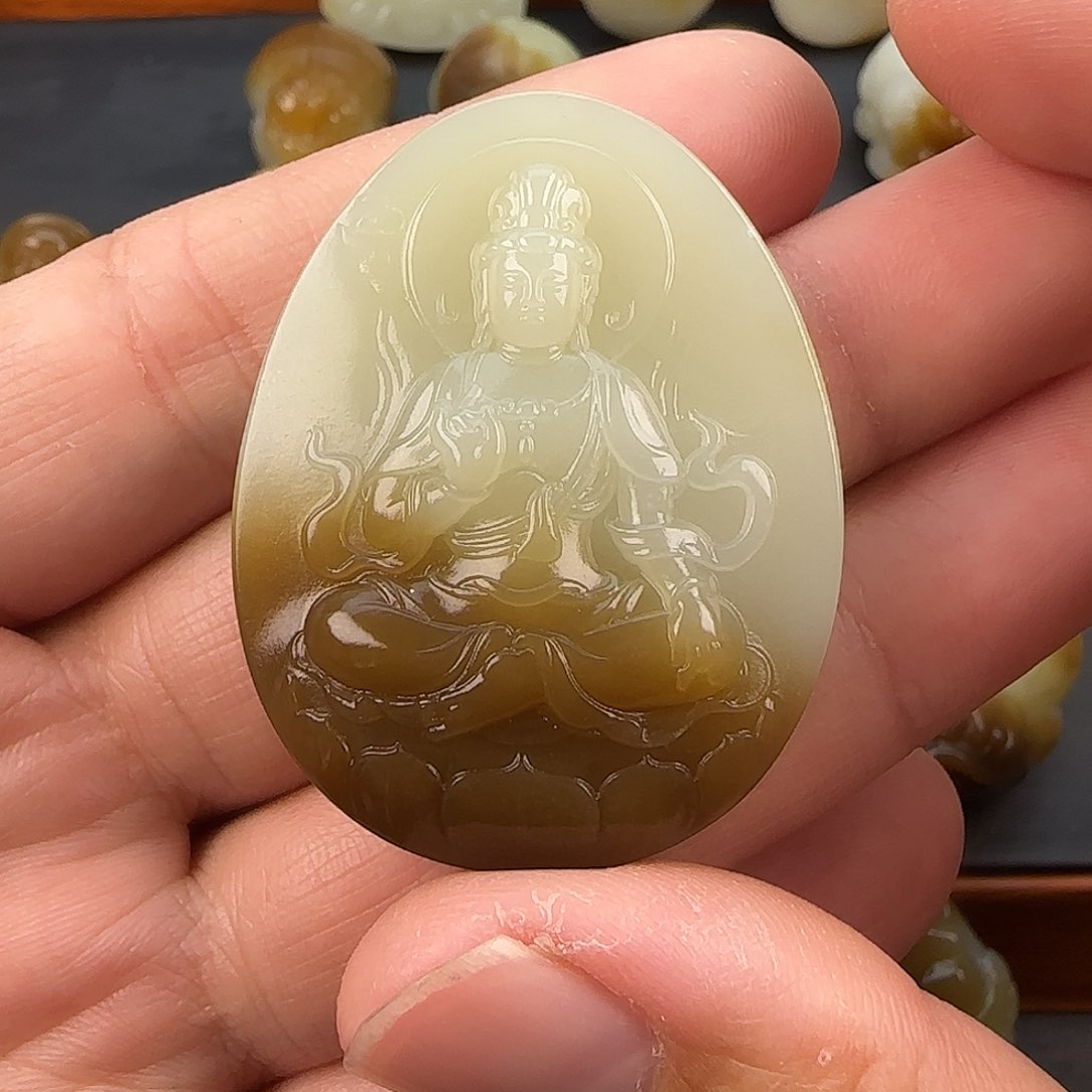 和田玉（糖玉）颈饰未镶嵌巧*力