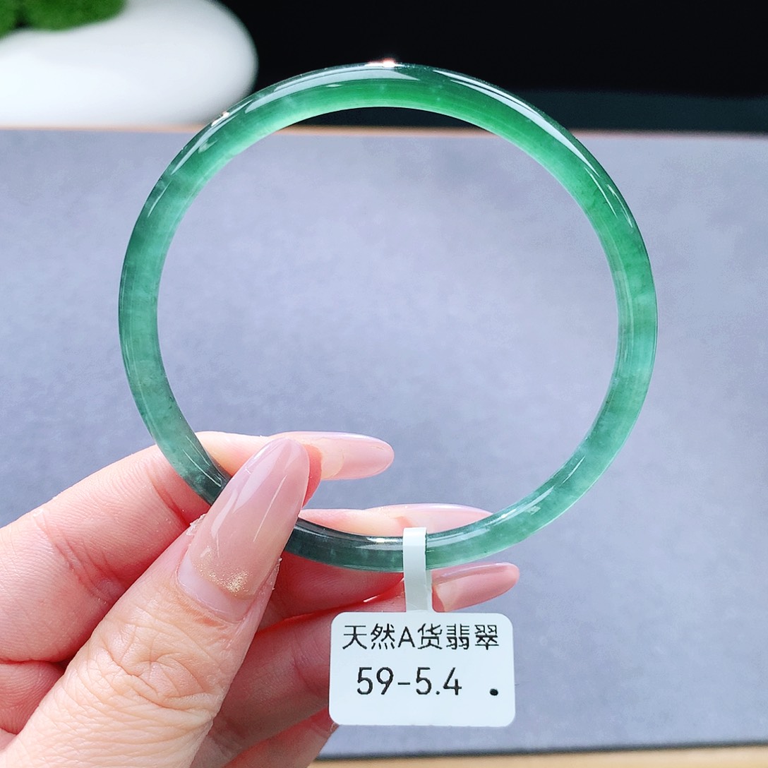 未镶嵌手镯（圆镯）翡翠