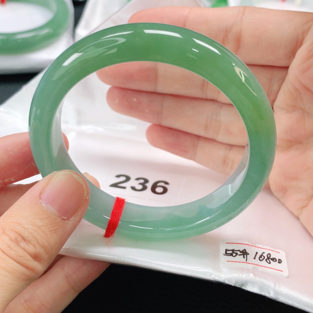 未镶嵌手镯翡翠缅甸55