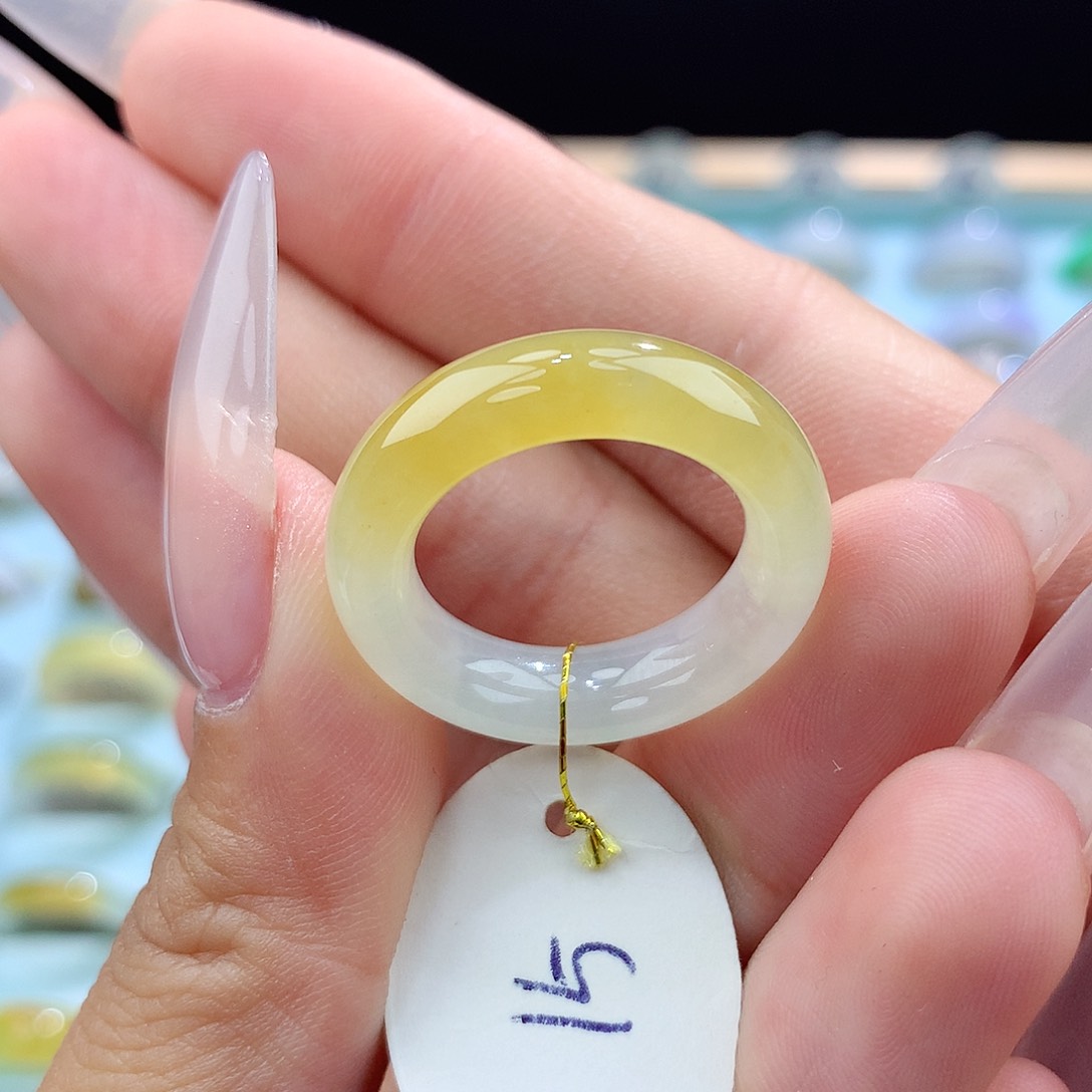 翡翠戒指未镶嵌15圈