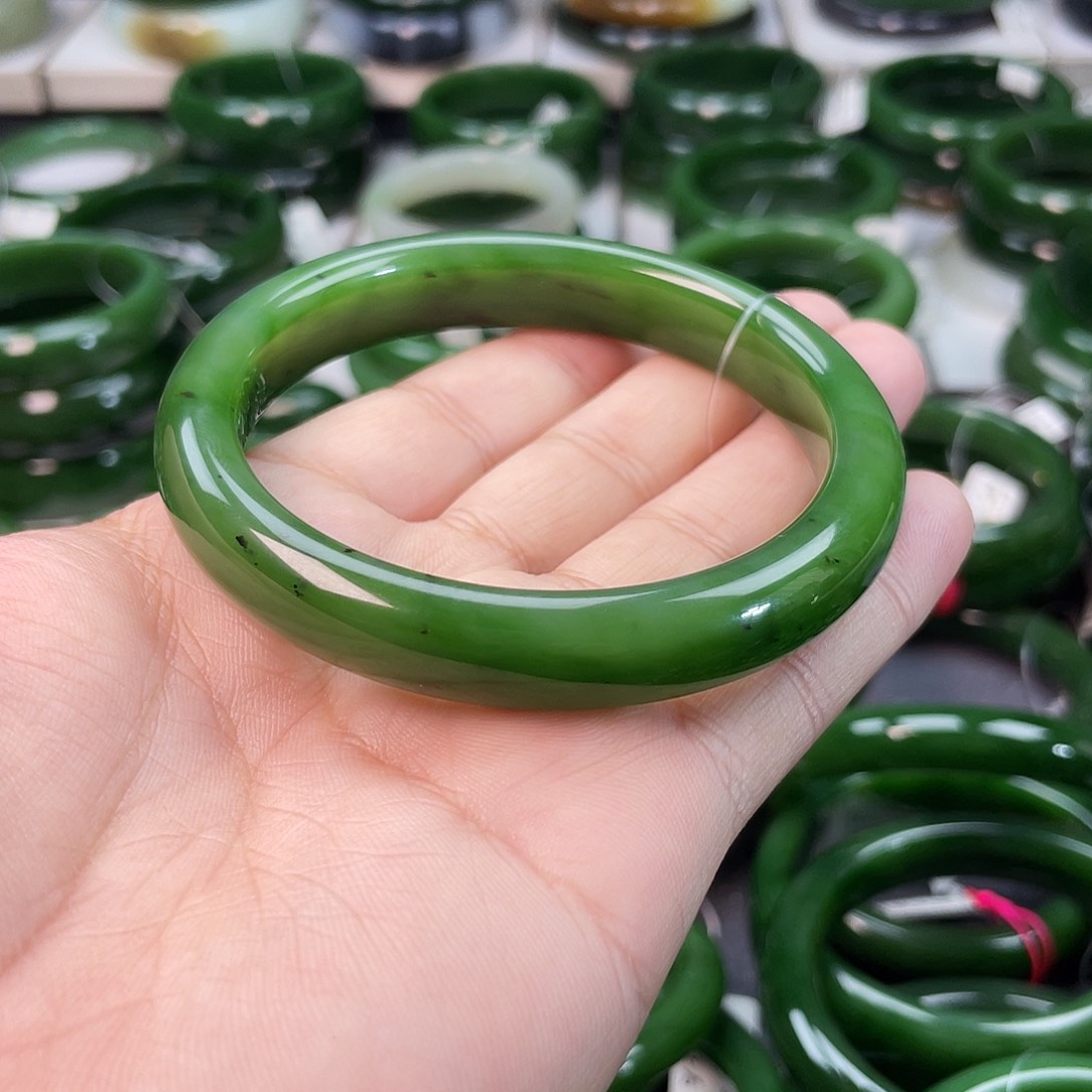 和田玉（碧玉）手镯未镶嵌