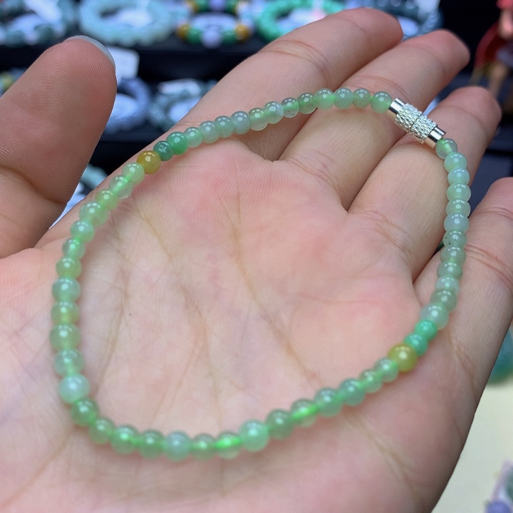 翡翠手链未镶嵌翡翠