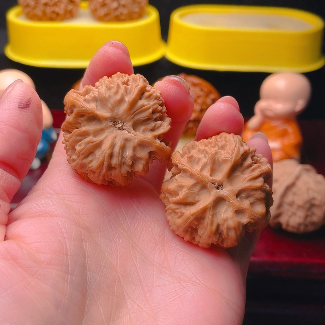 文玩核桃吊坠36苹果园