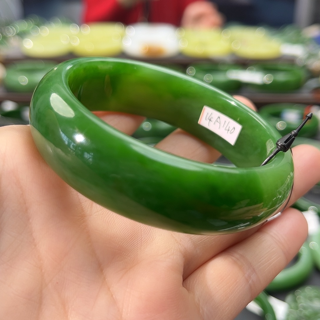 和田玉（碧玉）手镯未镶嵌