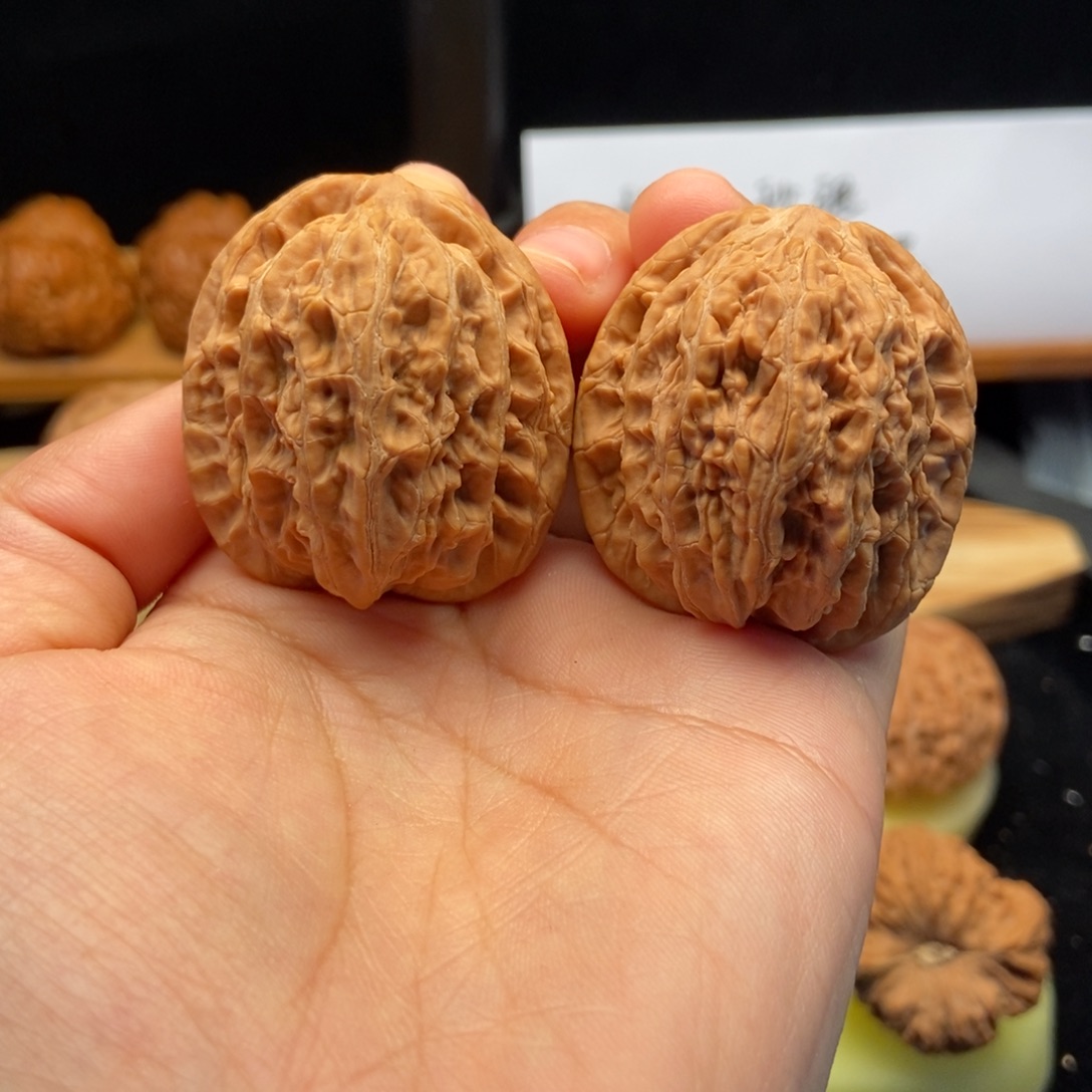 文玩核桃吊坠36鸭蛋虎头