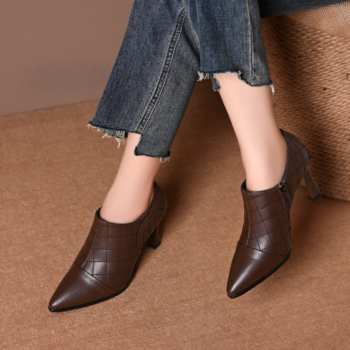 2025春季新款细跟软底百搭职业工作鞋小皮鞋女软皮尖头高跟单鞋女