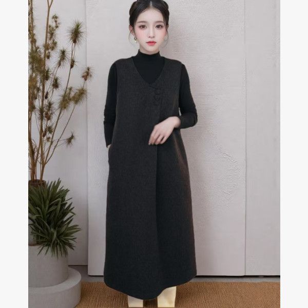 简约气质轻奢时尚休闲百搭马甲裙秋冬新款无袖呢料V领洋气背心裙