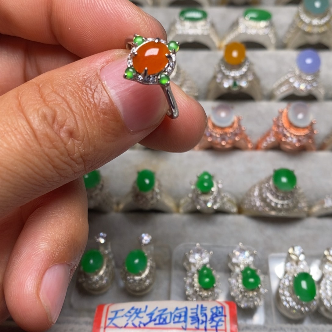 翡翠戒指未镶嵌戒指