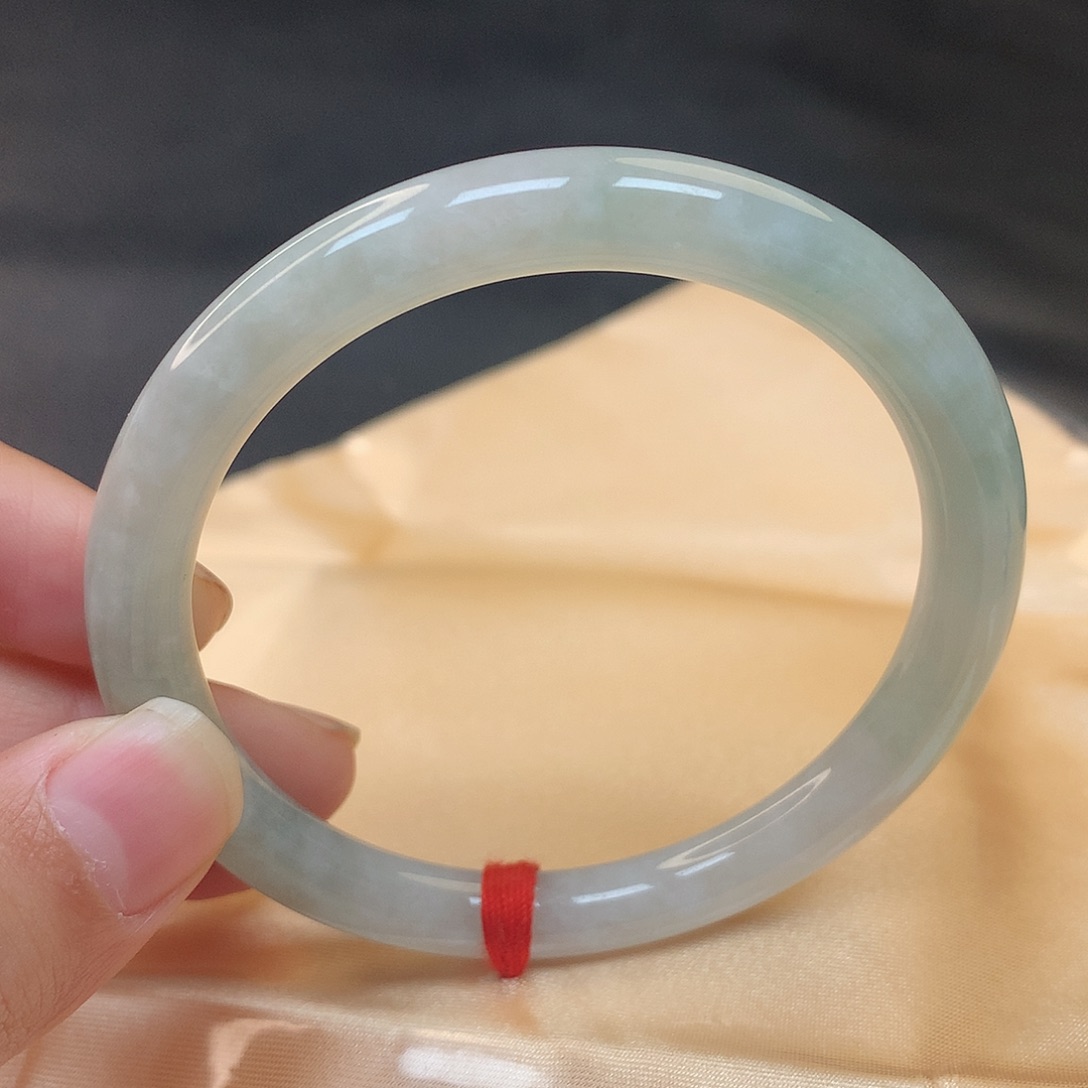 翡翠手镯未镶嵌206号