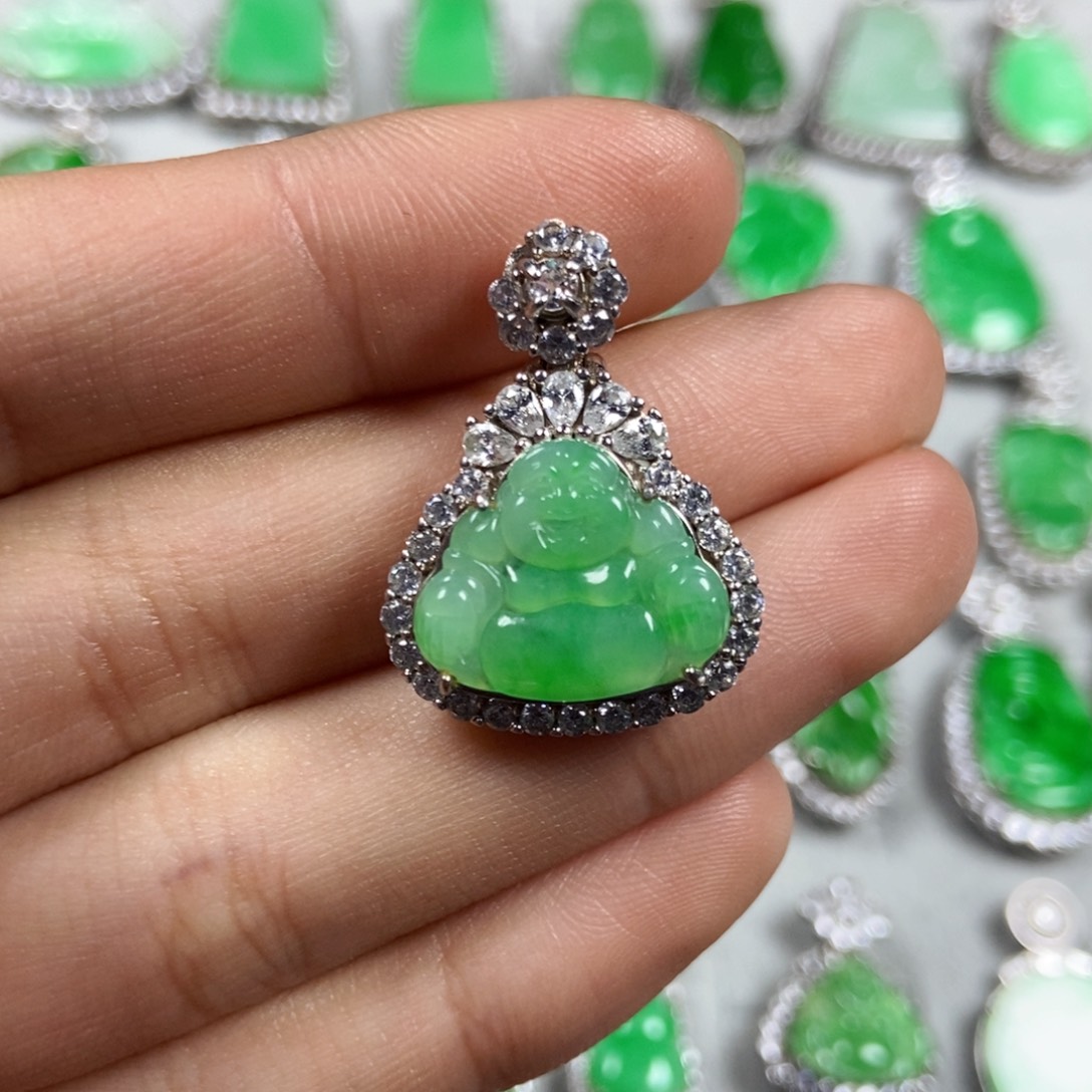 颈饰未镶嵌翡翠佛公