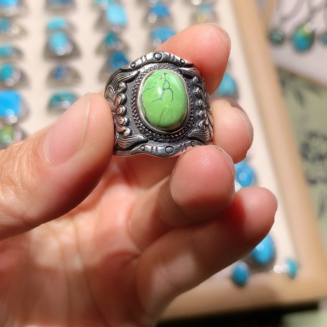 嗨***妹绿松石银S925镶嵌颈饰