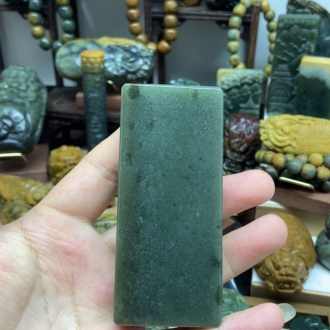 岫岩老玉（透闪石质玉）未镶嵌挂件