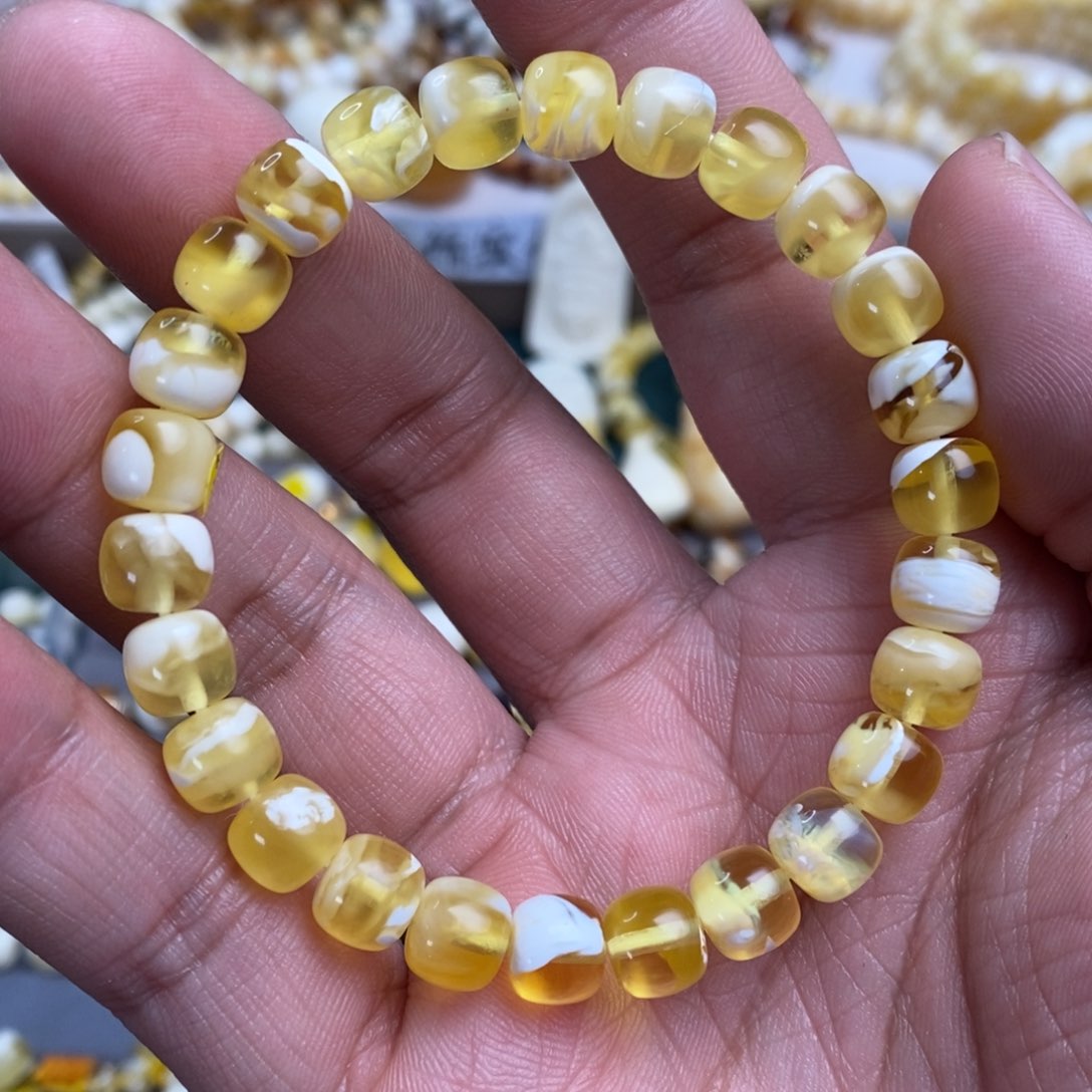 琥珀裸石未镶嵌8.3金瓷白