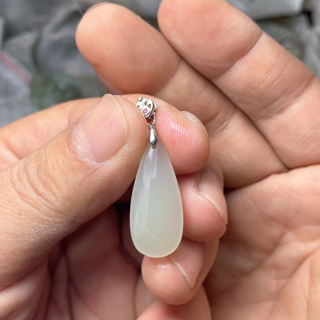 情***旧和田玉银S925镶嵌颈饰