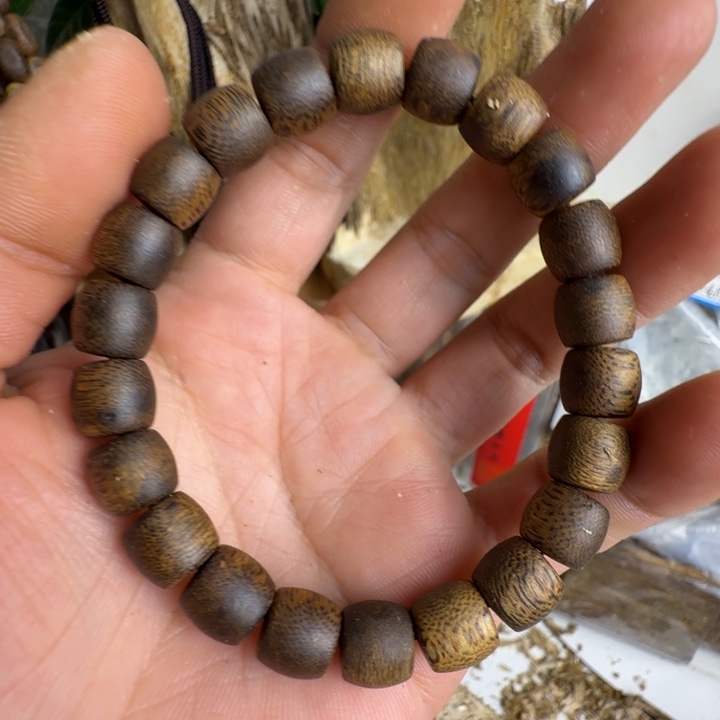 沉香碎屑沉香沉香天然种植奇楠沉香克重8规格0.9