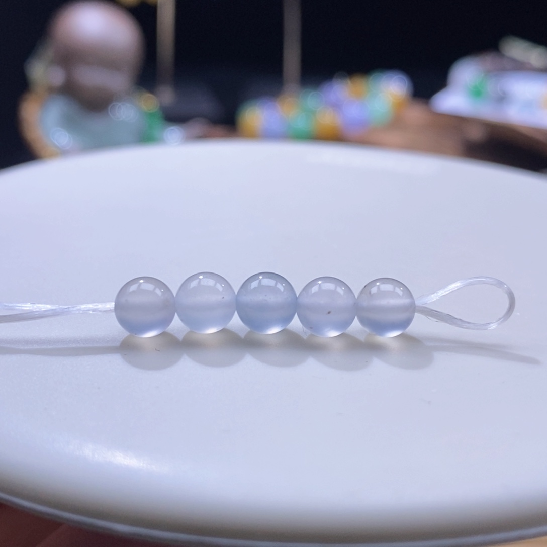 铃***莲颈饰未镶嵌翡翠冰珠一组卡5+（5颗）