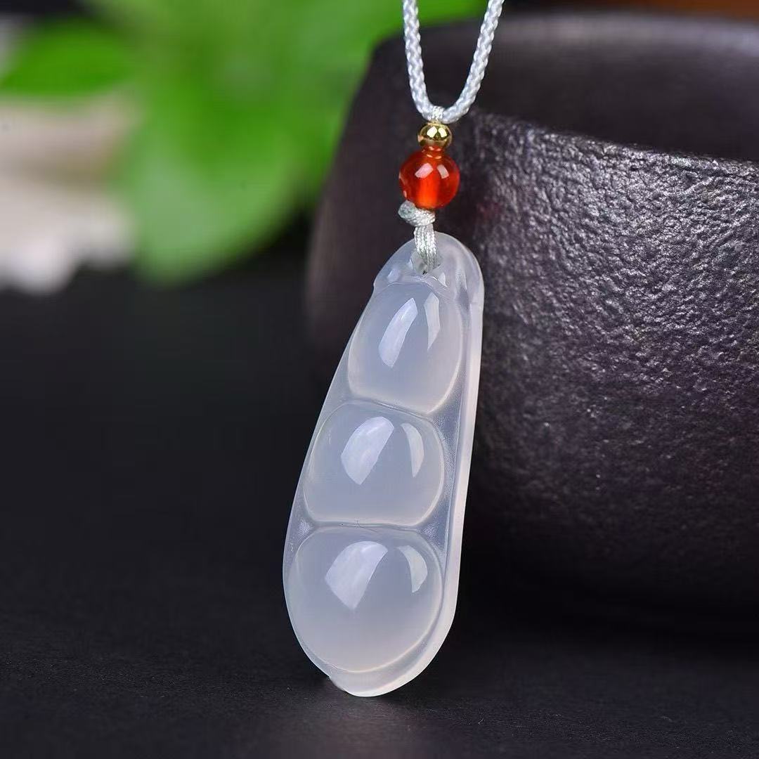 高冰高透天然精雕福豆男女情侣款玛瑙