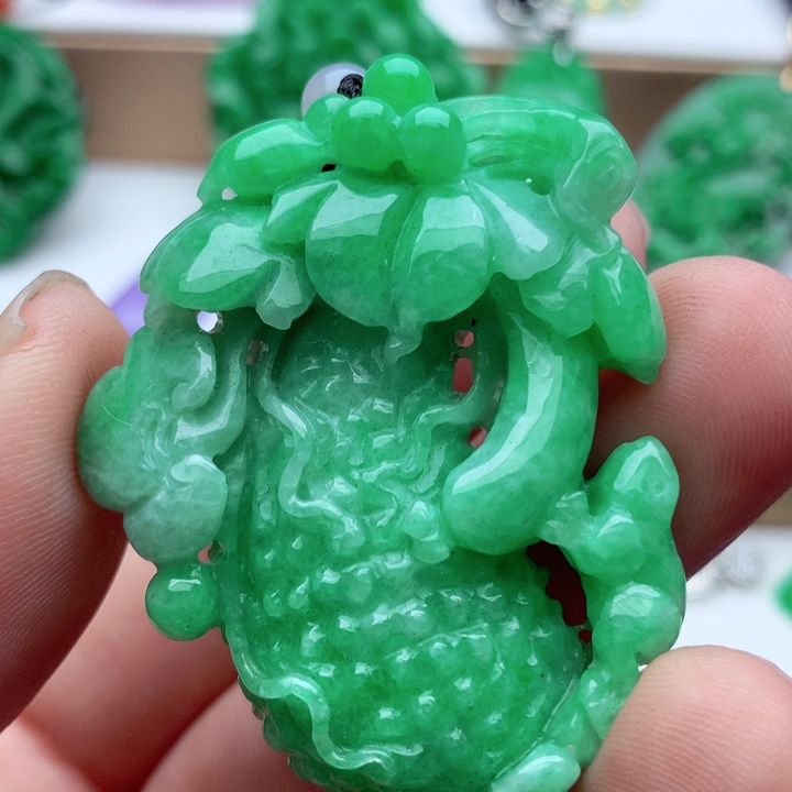 翡翠未镶嵌吊坠(不含链)