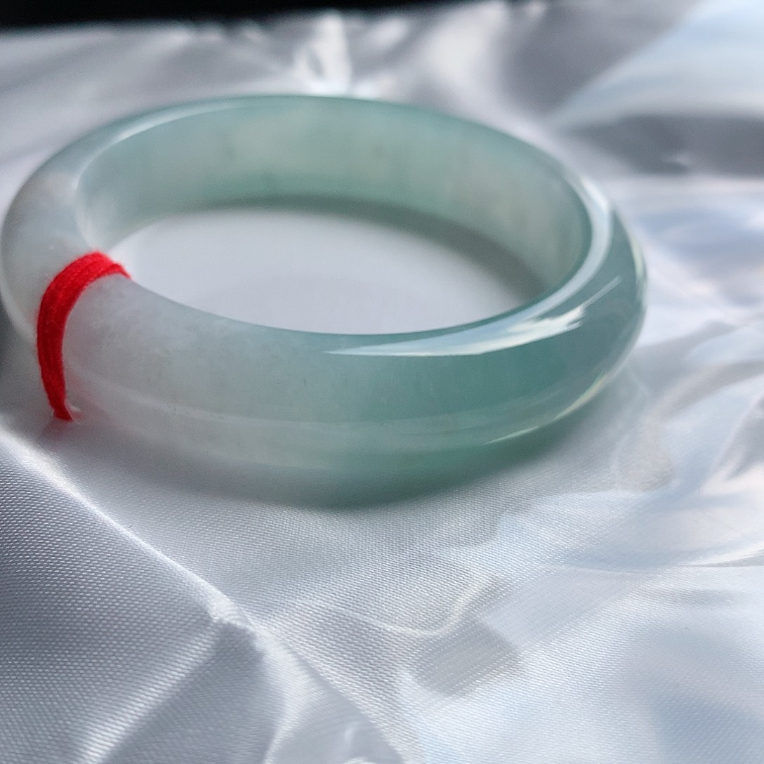 【闪购商品】未镶嵌手镯翡翠52+