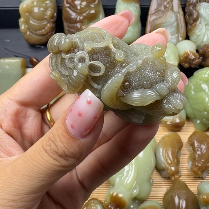未镶嵌和田玉把件