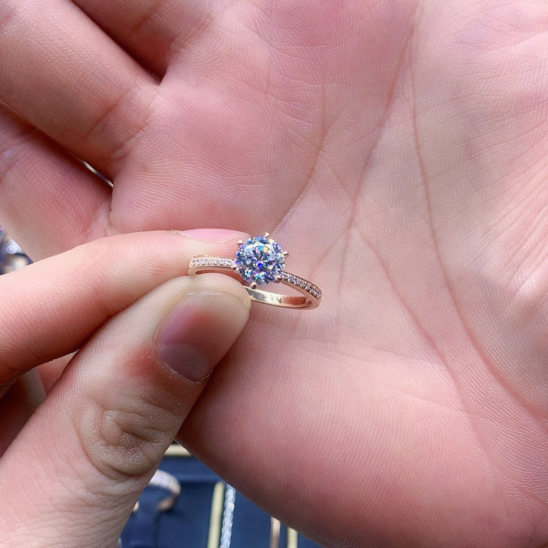 合成碳硅石（莫桑石）戒指/指环18K金镶嵌浮**桑