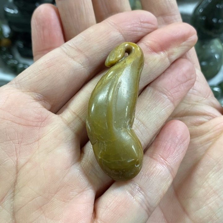 未镶嵌透闪石质玉把件莫***齐