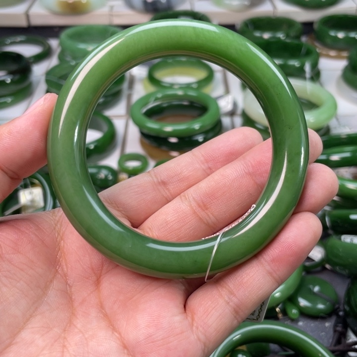 和田玉（碧玉）手镯未镶嵌