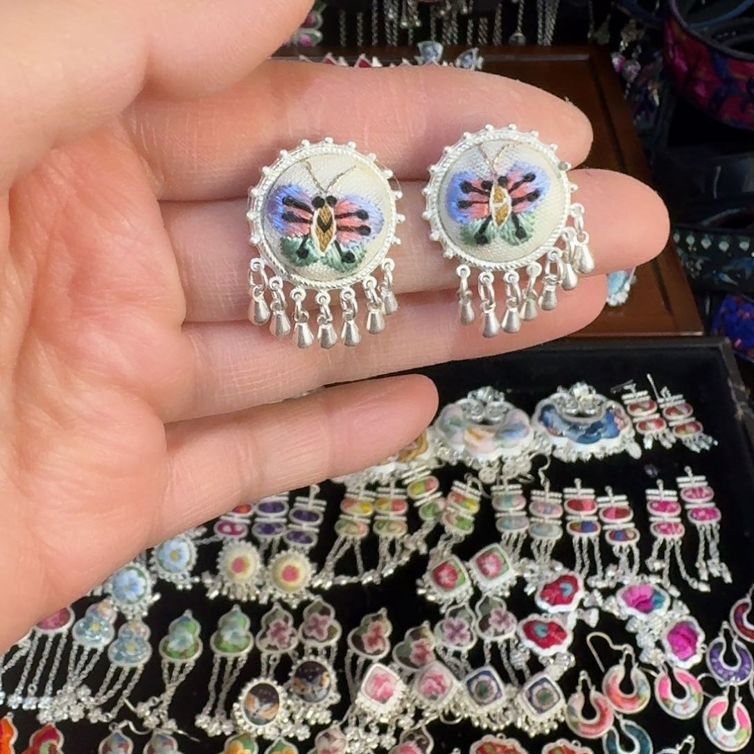 织绣民族风刺绣耳环