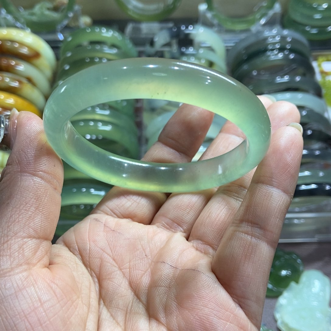 蛇纹石玉手镯未镶嵌59.3