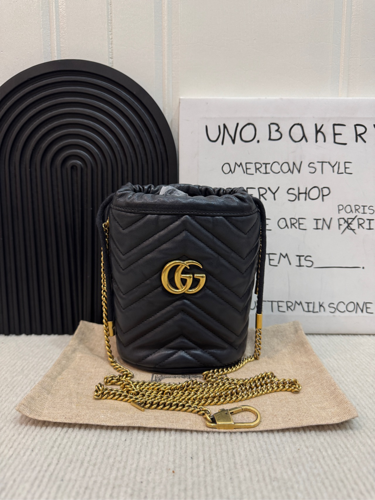 95新 GUCCI/古驰 黑金马蒙水桶