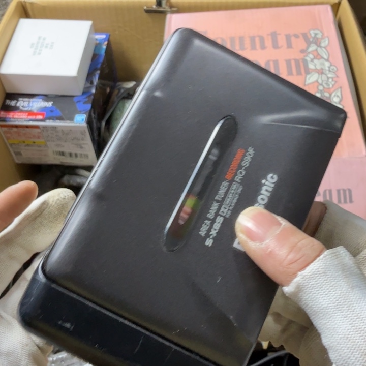 那***火中古商品，瑕疵品，不保好坏。703