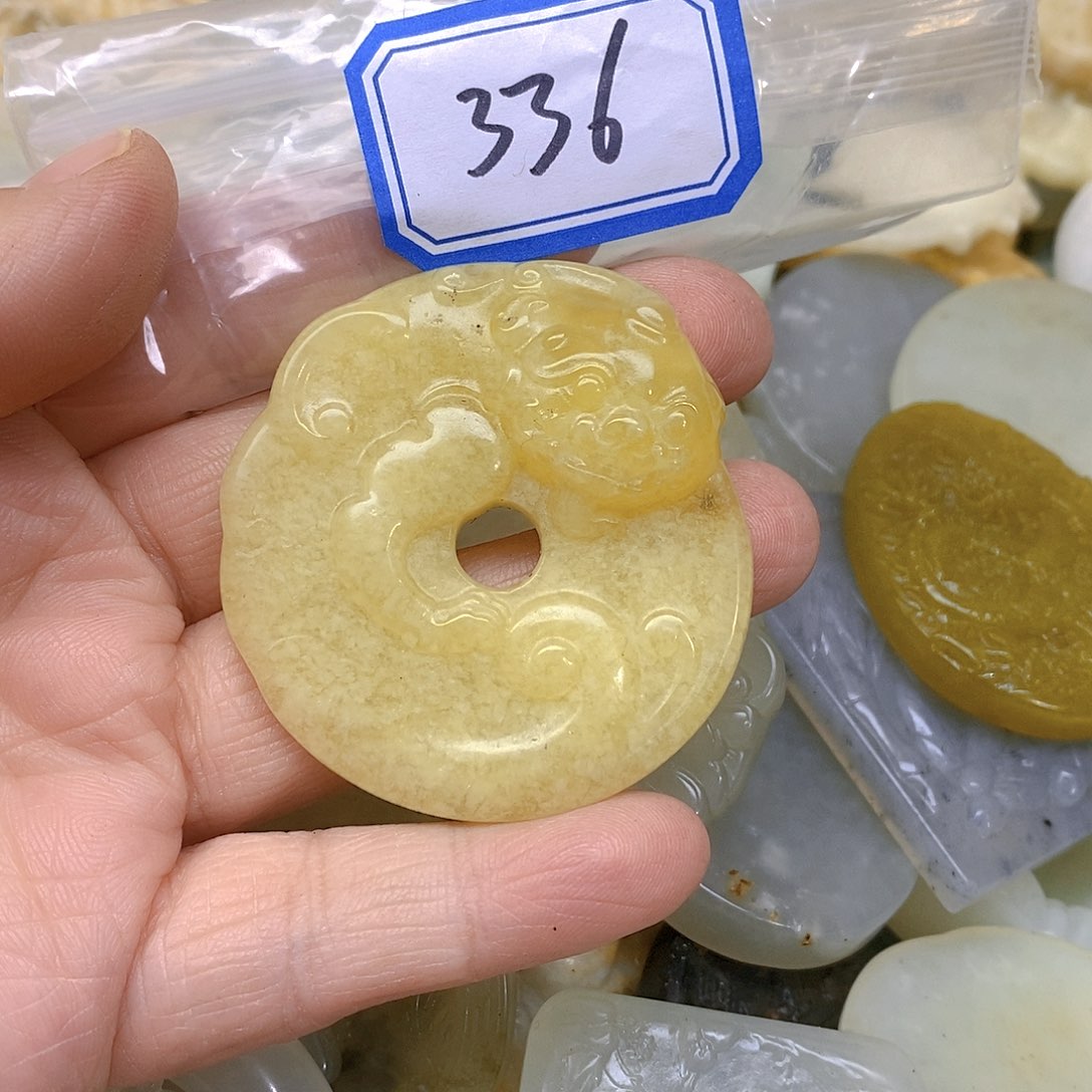 蛇纹石玉颈饰未镶嵌336