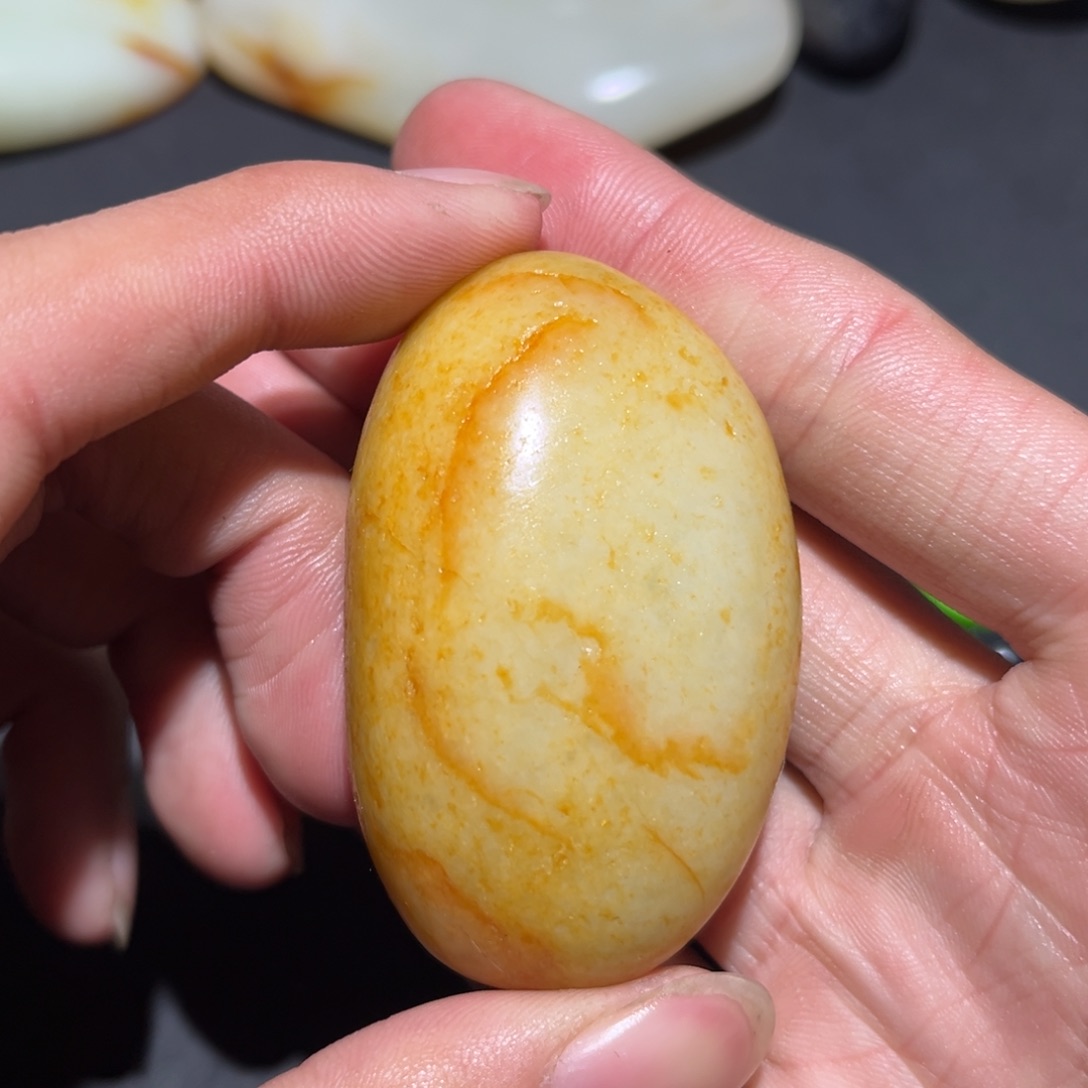 和田玉未镶嵌珠宝奇石