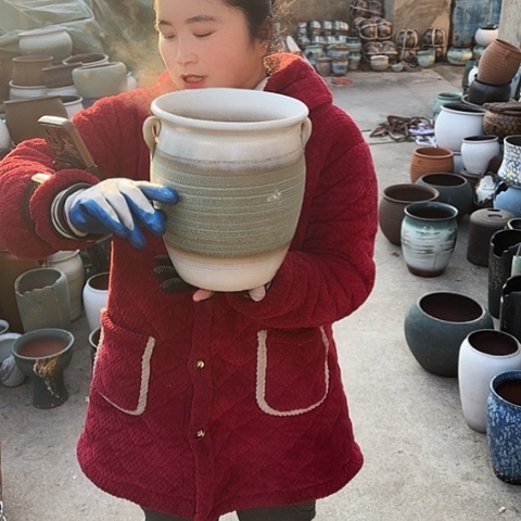 口20高24瑕疵口变形。