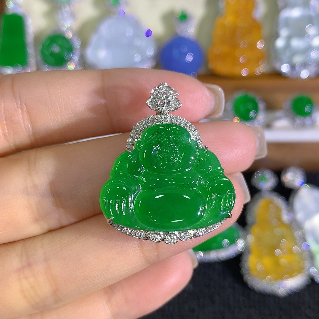 翡翠18K金镶嵌颈饰佛公