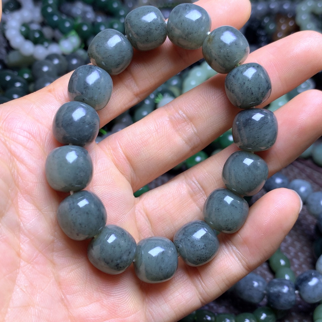 和田玉未镶嵌手串