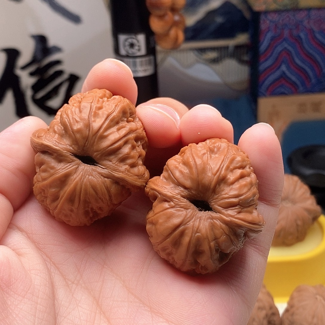 D***.40元宝打底文玩核桃