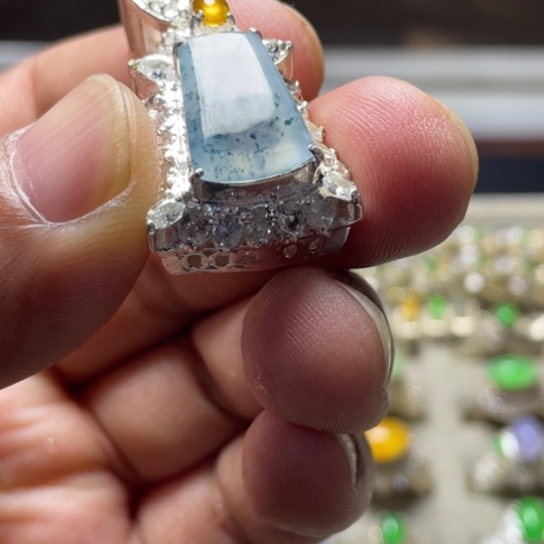 未镶嵌定制翡翠16.6-8.8-2.4