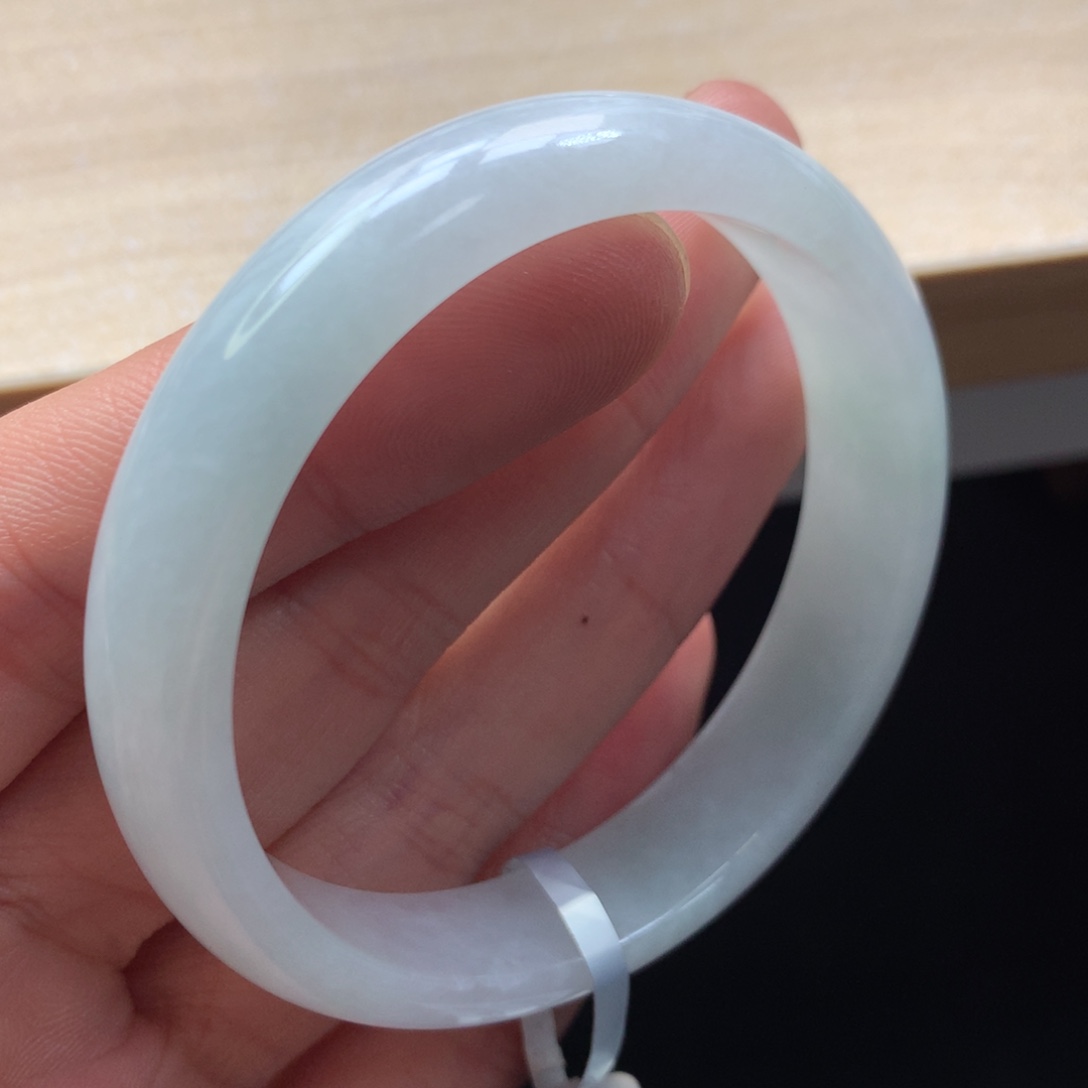 未镶嵌手镯翡翠手镯