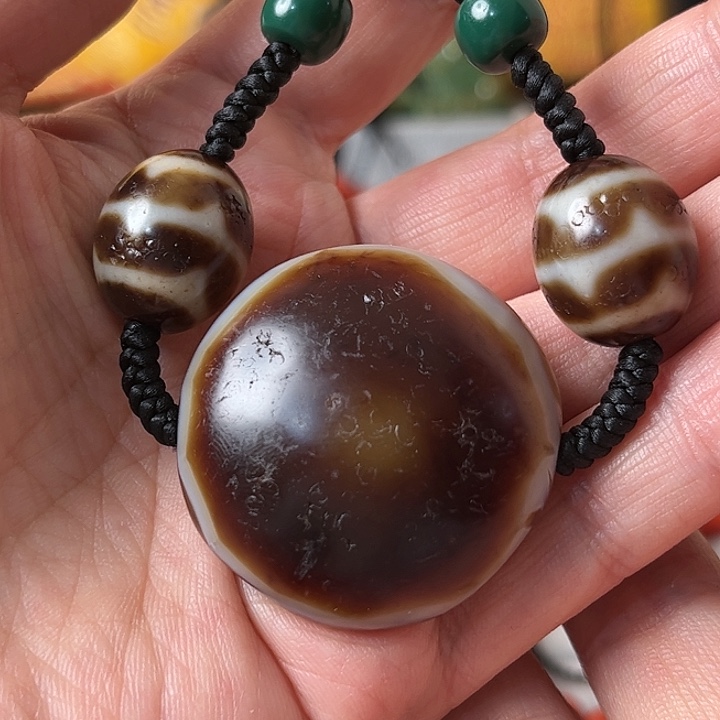 玛瑙/玉髓颈饰未镶嵌神**西藏地朵朵，强哥精品样板眼珠